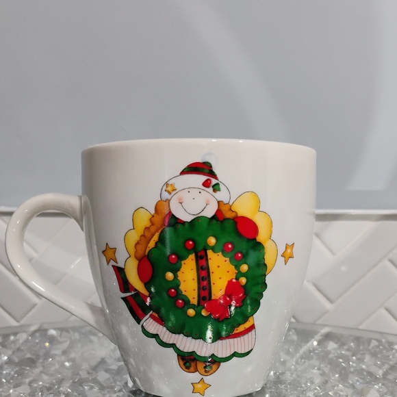 Royal Norfolk Festive Mug with Green and Yellow Wreath - Picture 1 of 5